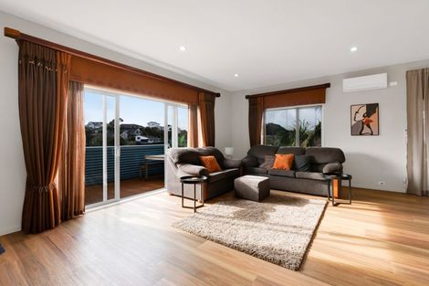 Photo of property in 10 Caledonia Place, Highlands Park, New Plymouth, 4312