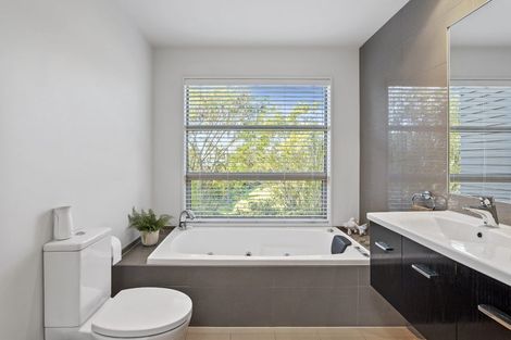 Photo of property in 241 Mount Pleasant Road, Mount Pleasant, Christchurch, 8081