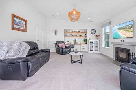 Photo of property in 11 Majestic Chance, Seaward Bush, Invercargill, 9812