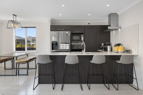 Photo of property in 28 Farrier Street, Papamoa, 3118