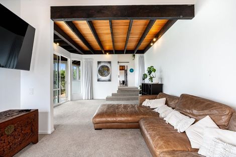 Photo of property in 15 Mercury Way, Whitby, Porirua, 5024