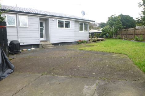 Photo of property in 17 Clyma Place, Massey, Auckland, 0614