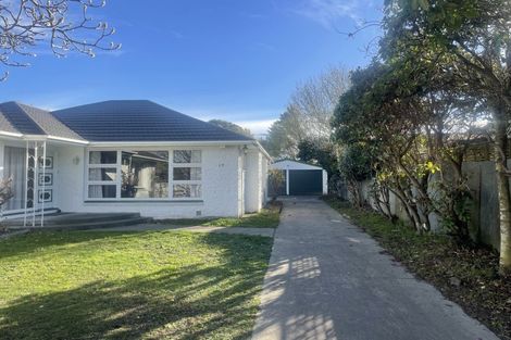 Photo of property in 17 Oakfield Street, Burnside, Christchurch, 8053