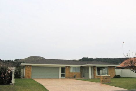 Photo of property in 4 Rutland Place, Taradale, Napier, 4112