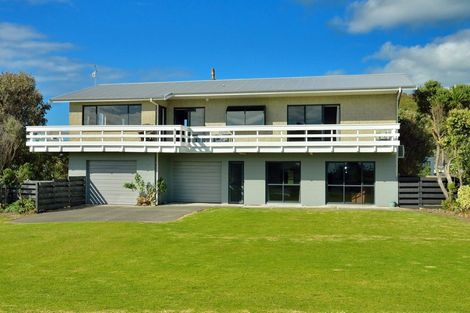 Photo of property in 9 Moana Drive, Mahia, 4198