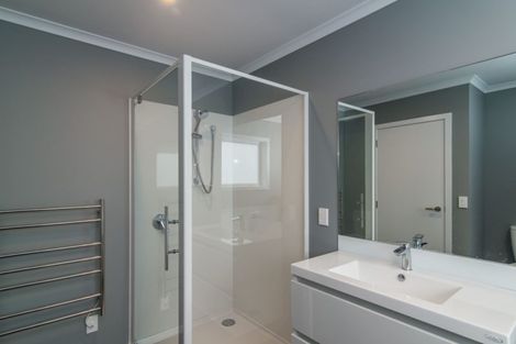 Photo of property in 22 Rarangi Way, Owhiro Bay, Wellington, 6023