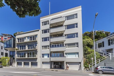 Photo of property in Rockhaven Saville, 116 Oriental Parade, Oriental Bay, Wellington, 6011