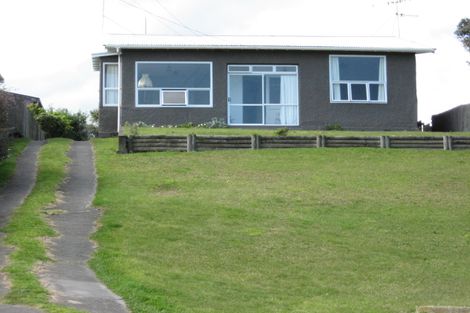 Photo of property in 64 Karaka Street, Castlecliff, Whanganui, 4501