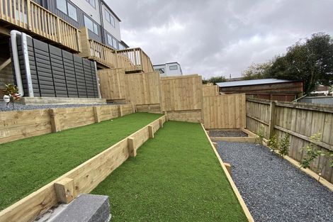 Photo of property in 17c Buscomb Avenue, Henderson, Auckland, 0610