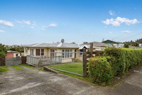 Photo of property in 73 Driver Crescent, Cannons Creek, Porirua, 5024