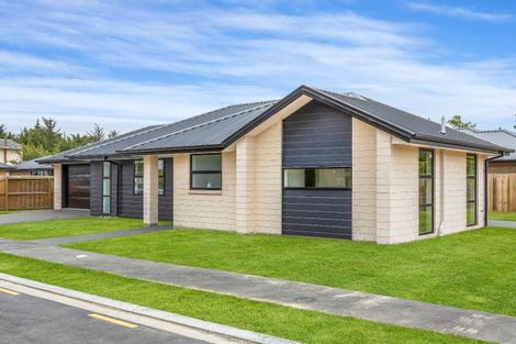 Photo of property in 11 Ella Street, Rolleston, 7614