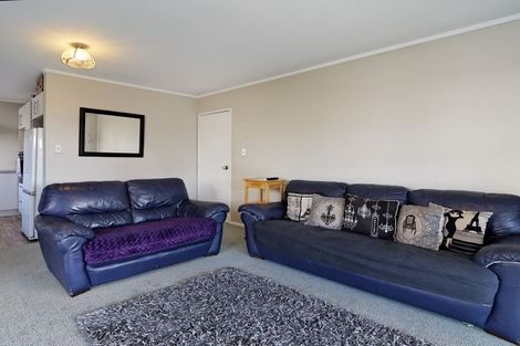 Photo of property in 2/56 Archibald Road, Kelston, Auckland, 0602