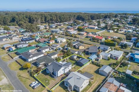 Photo of property in 22 Barling Street, Himatangi Beach, Foxton, 4891