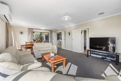 Photo of property in 54 Kahu Road, Paremata, Porirua, 5024