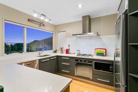 Photo of property in 3/8 Braemar Road, Castor Bay, Auckland, 0620