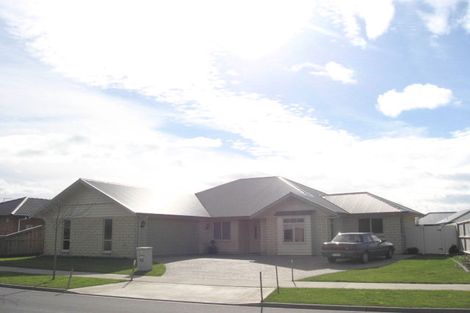 Photo of property in 40 Wentworth Drive, Rototuna North, Hamilton, 3210