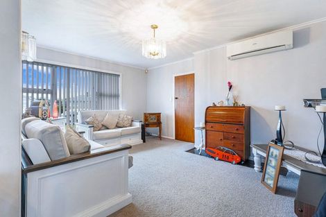 Photo of property in 65 Rosehill Drive, Rosehill, Papakura, 2113