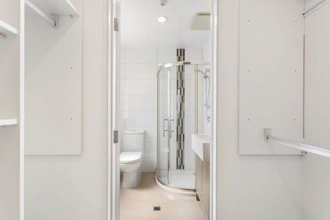 Photo of property in Apollo Apartments, 201/46 Rosedale Road, Rosedale, Auckland, 0632