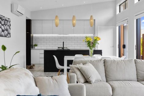 Photo of property in 10 Rotomanu Place, Pyes Pa, Tauranga, 3112