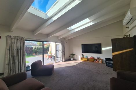 Photo of property in 15 Applewood Place, Casebrook, Christchurch, 8051