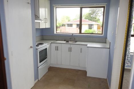 Photo of property in 22a Chipping Lane, Redwood, Christchurch, 8051