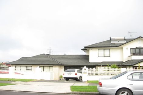 Photo of property in 2 Lamia Place, The Gardens, Auckland, 2105