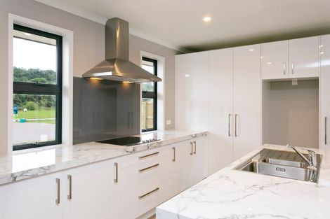 Photo of property in 28 Pukeko Way, Kinloch, Taupo, 3377