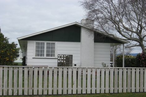 Photo of property in 2 Kirton Place, Westown, New Plymouth, 4310