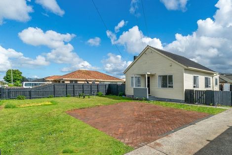 Photo of property in 108 Manuroa Road, Takanini, 2112