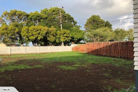 Photo of property in 496 Don Buck Road, Massey, Auckland, 0614