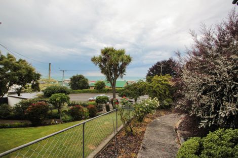 Photo of property in 30 Wharfe Street, South Hill, Oamaru, 9400