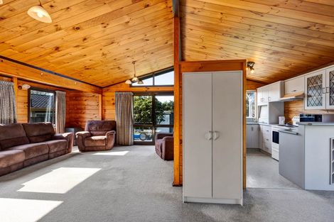 Photo of property in 27 Nikau Street, Inglewood, 4330