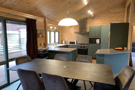 Photo of property in 8a Riverstone Drive, Riverstone Terraces, Upper Hutt, 5018