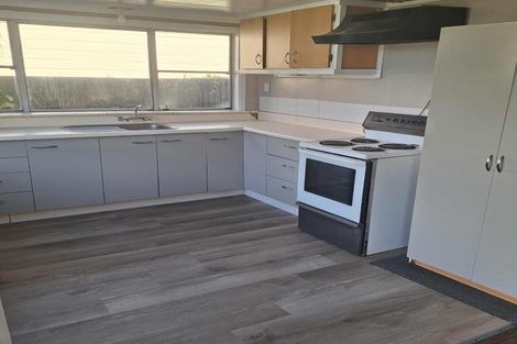 Photo of property in 60 Cornfoot Street, Castlecliff, Whanganui, 4501