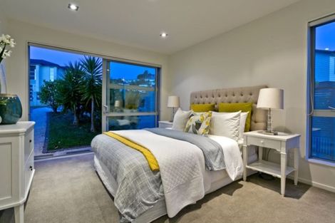 Photo of property in 5 Kilear Close, Pinehill, Auckland, 0632