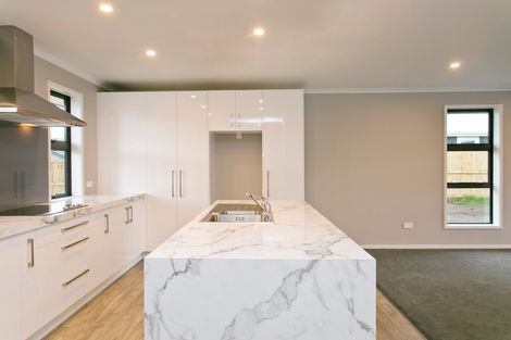 Photo of property in 28 Pukeko Way, Kinloch, Taupo, 3377