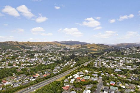 Photo of property in 3 Brydon Way, Paparangi, Wellington, 6037