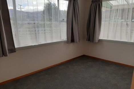 Photo of property in 23 Dunstan Street, Clyde, 9330