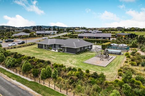 Photo of property in 41 Awatiro Drive, Kaukapakapa, 0871