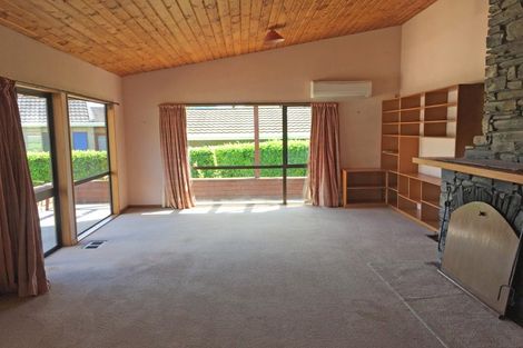 Photo of property in 27 Beacon Point Road, Wanaka, 9305