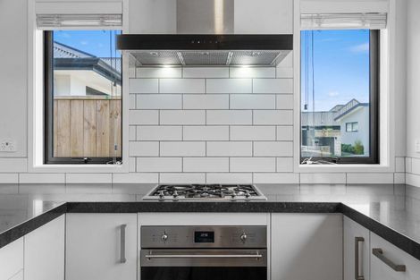 Photo of property in 1 Holstein Way, Papamoa, 3118