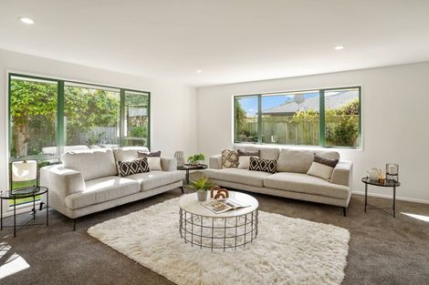 Photo of property in 15 Oakview Lane, Cashmere, Christchurch, 8022