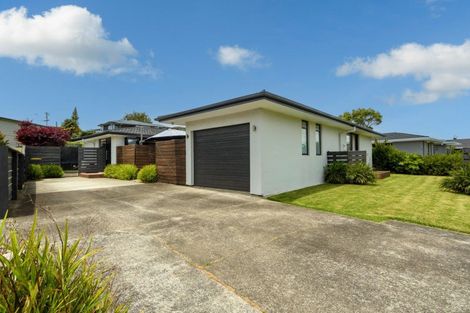 Photo of property in 18 Shelley Street, Otumoetai, Tauranga, 3110