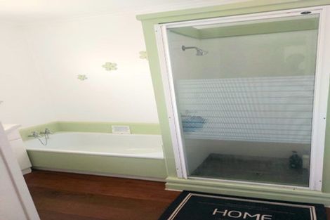 Photo of property in 4/162 Onewa Road, Northcote, Auckland, 0627