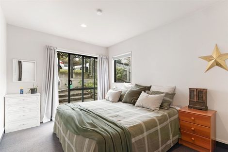 Photo of property in 18b Cameron Place, Fernhill, Queenstown, 9300