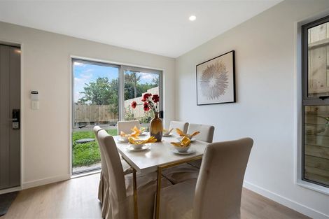 Photo of property in 240e Whitney Street, Blockhouse Bay, Auckland, 0600