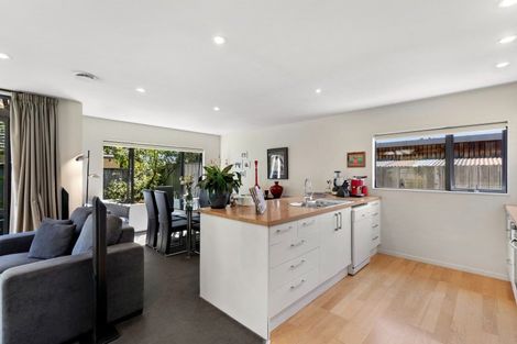 Photo of property in 8a Amber Close, Arthurs Point, Queenstown, 9371