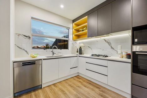 Photo of property in 37 Puwha Street, Massey, Auckland, 0614