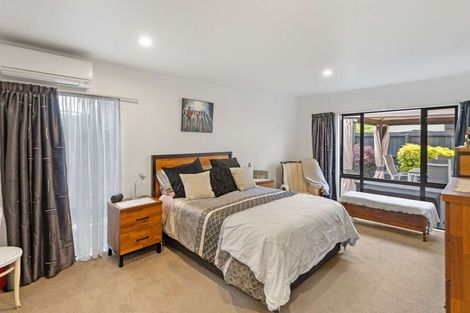 Photo of property in 2 Calverton Place, Halswell, Christchurch, 8025