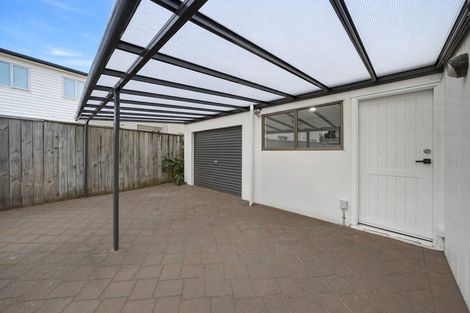 Photo of property in 2/327 Bucklands Beach Road, Bucklands Beach, Auckland, 2012